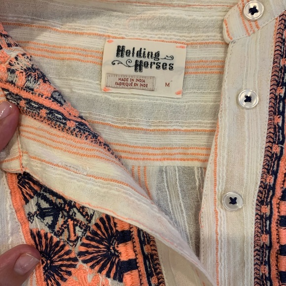 Like New Anthropologie Holding Horses Medium Top - Picture 3 of 3